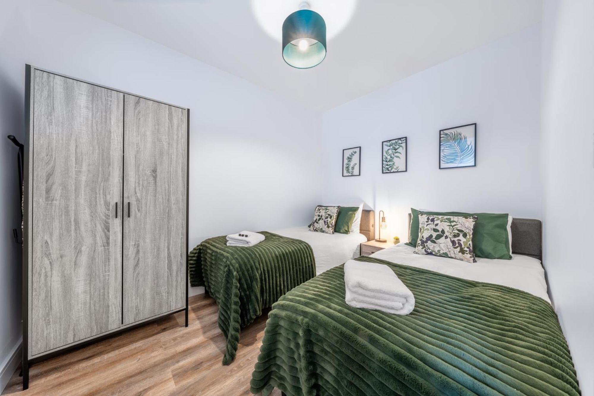 Potters Bar - Free Parking - Private Bathroom - Netflix - 4 Mins Walk To Station - 20 Mins Direct Trains To London Eksteriør bilde
