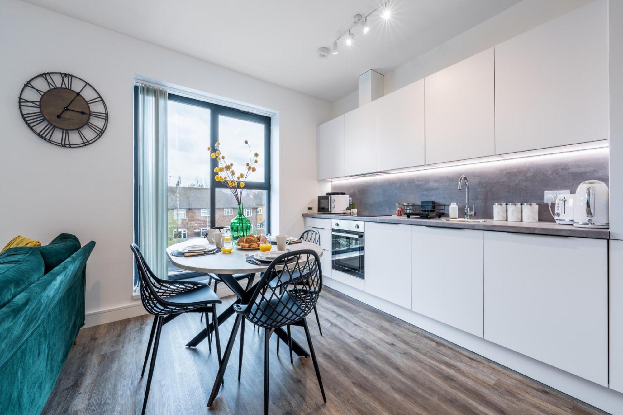 Potters Bar - Free Parking - Private Bathroom - Netflix - 4 Mins Walk To Station - 20 Mins Direct Trains To London Eksteriør bilde